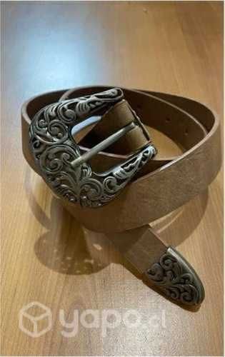 Cinturón con hebilla color café NUEVO