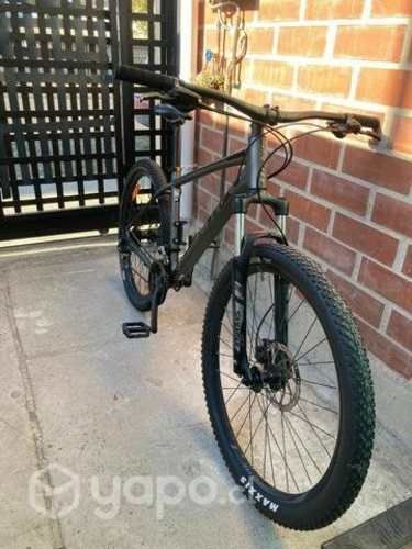 Bicicleta Giant, modelo Talon 3, aro 27,5