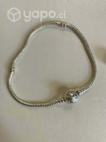 Pulsera Pandora + Charms + Caja