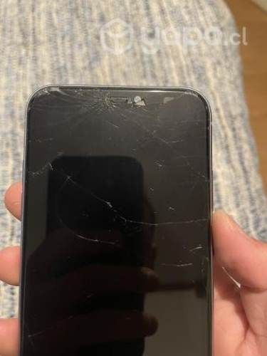 IPhone 11 64 gb con detalle