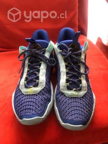 Zapatillas de basket Nike Cosmic