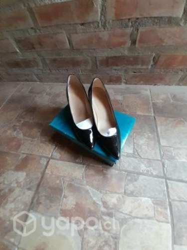 Zapato charol estilo princesa