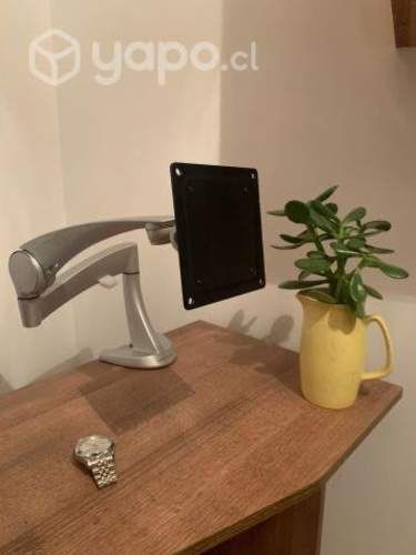 Brazo escritorio monitor
