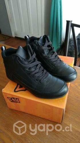 Zapatillas de colegio