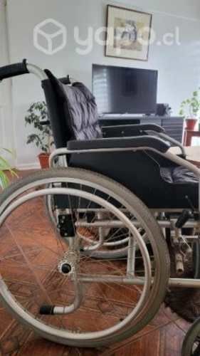 Silla de ruedas y colchon