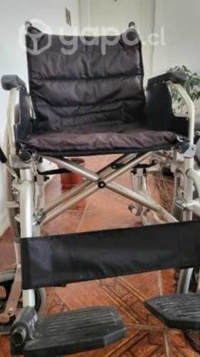 Silla de ruedas y colchon