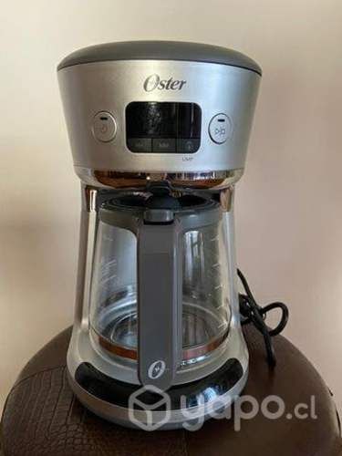 Cafetera Oster programable (12 tazas)
