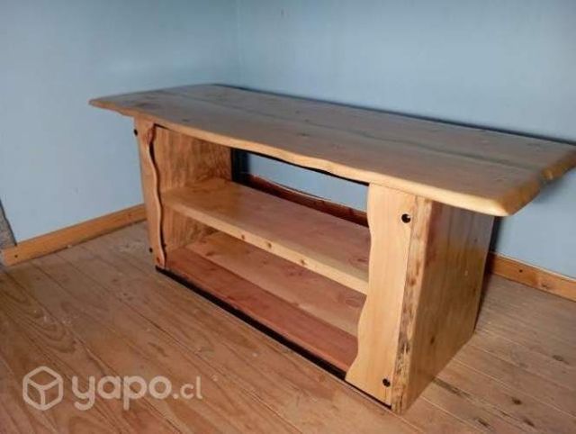 Rack en madera nativa vitrificado