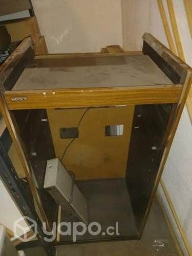 Rack Sony para equipos de musica