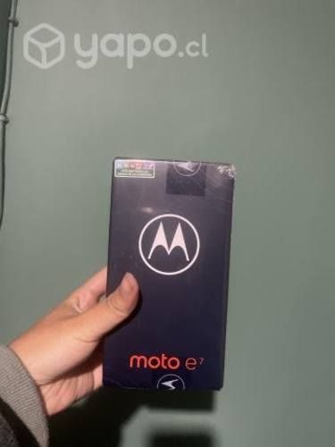 Motorola E7
