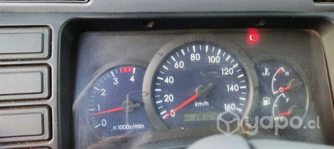 Camión Mitsubishi canter 5.7