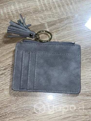 Monedero y tarjetero color gris