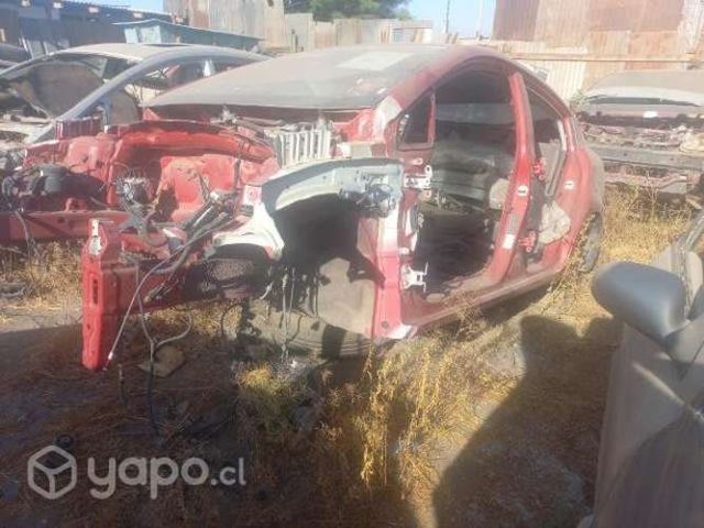 Carroceria kia rio 4 (sedan) roja