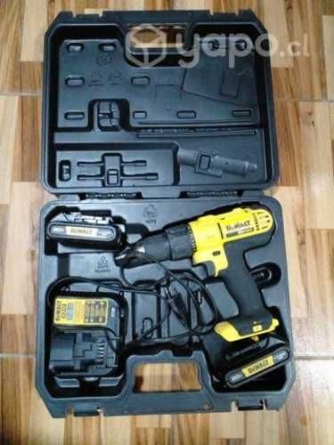Atornillador inalámbrico percutor DeWalt con 2 bat