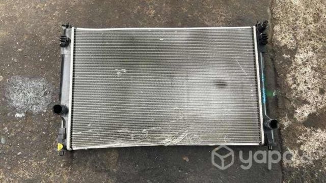 Radiador de agua toyota rav4 2021 original