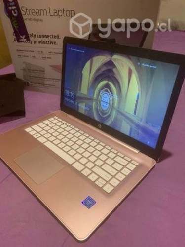 Laptop notebook prácticamente nuevo