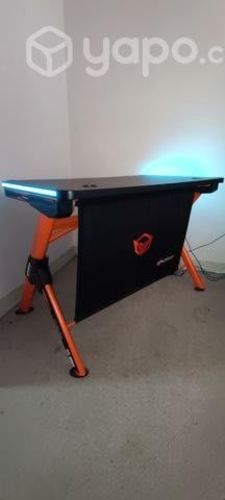 Combo Escritorio Gamer + Silla Gamer Corsair