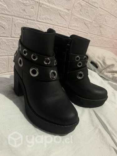 Botas negras