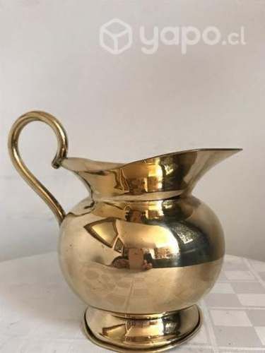 Lechero Jarra de Bronce
