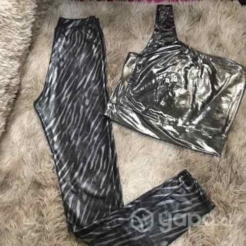 Conjunto talla S efecto cuero