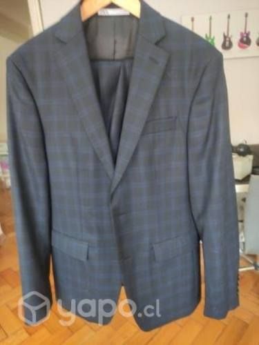 Traje elegante moderno ZARA como nuevo look