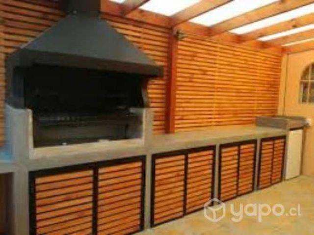 Se fabrican puertas para quincho a medida, WhatsAp