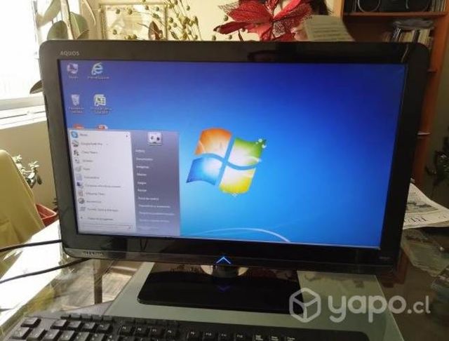 Computador torre con monitor sharp 21