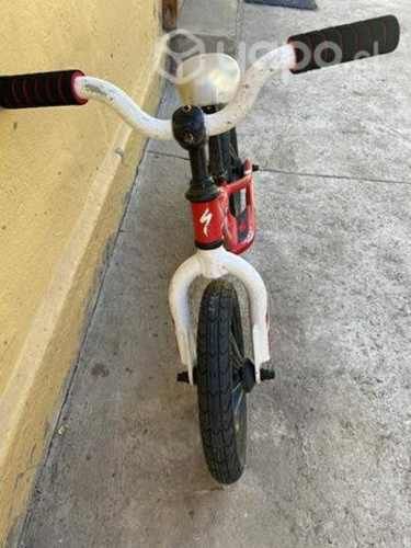 Specialized Hotwalk Aro 12