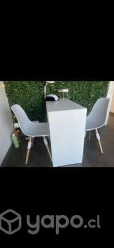 Mesas para manicuristas