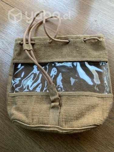 Mochila tipo bolso, metros Tobalaba y Colón