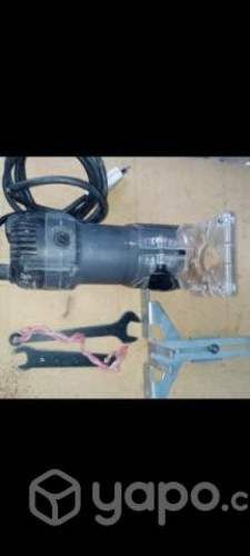 Copiadora multifuncional makita con llaves y guía