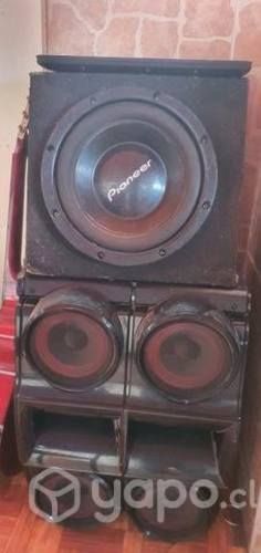 Woofer pionner 12 pulgadas mas parlante 4 vias