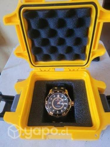 Reloj invicta nuevo con su respectiva caja