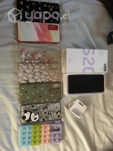 Celular S20 FE