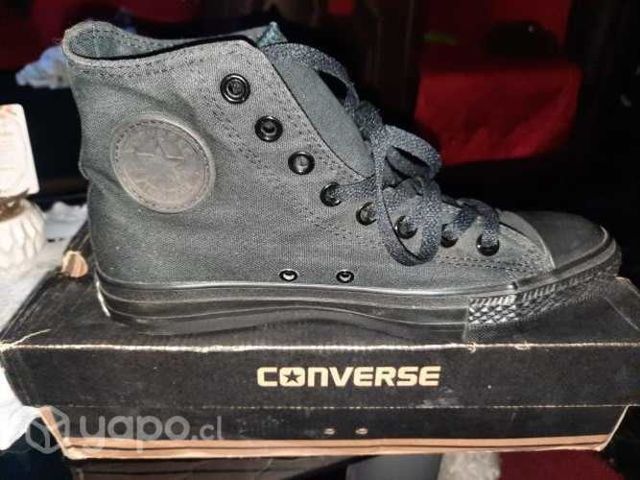 Zapatilla Converse 39.5 Mujer