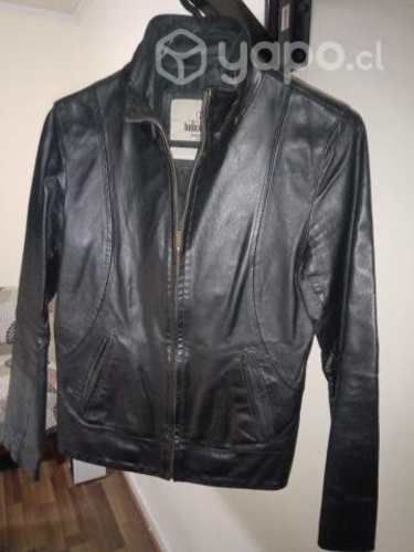 Chaqueta de cuero negra
