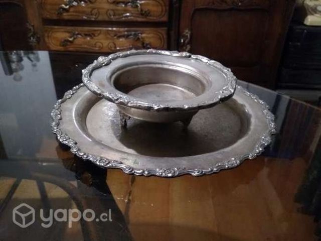 Antiguo par de bandejas de plaque