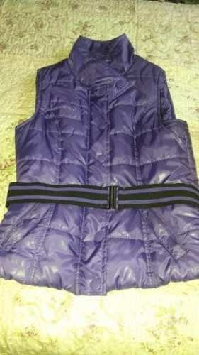 Chaqueta sin mangas morada
