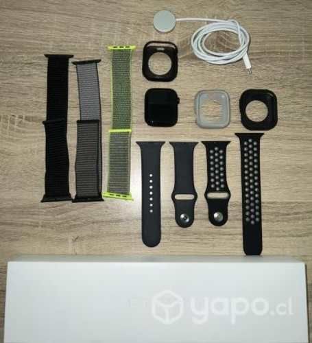 Apple Watch S7 45 mm