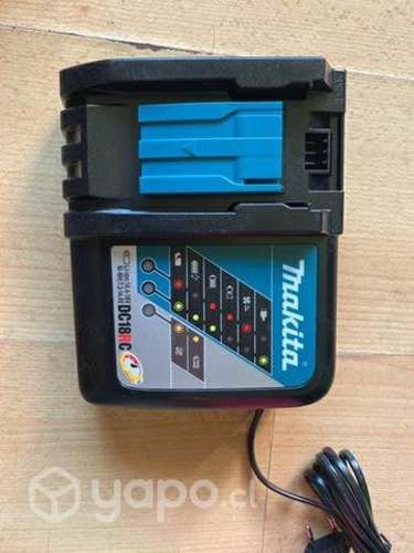 Cargador Makita