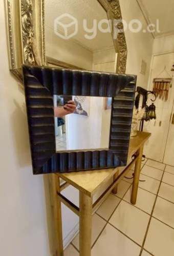 Espejo con moldura importada