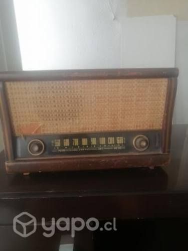 Radio retro antiguo