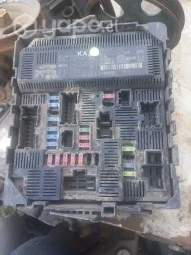 Caja fusibles nissan np300