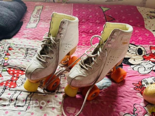 Patines 4 ruedas talla 26 usados