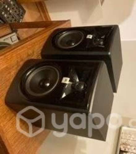 Parlantes JBL 305P MKII (Par)
