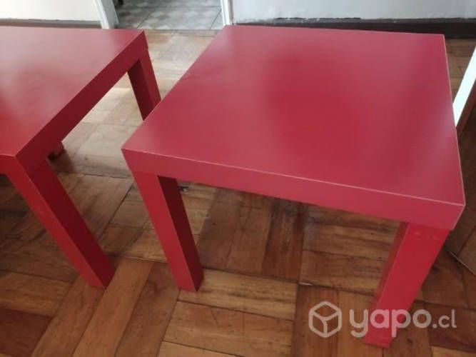 2 mesas Rojas