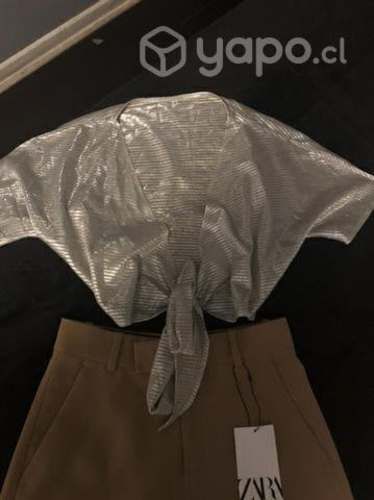 Falda marca Zara talla xs con bolsillos