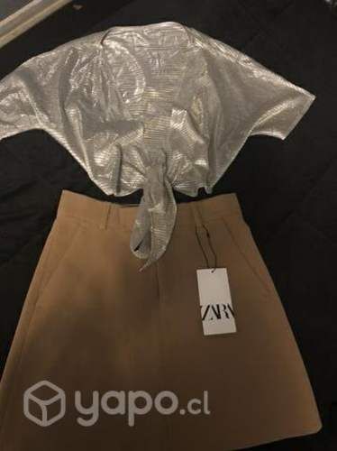Falda marca Zara talla xs con bolsillos