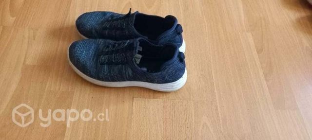 de Zapatillas y botín