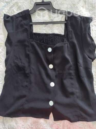 Blusa negra